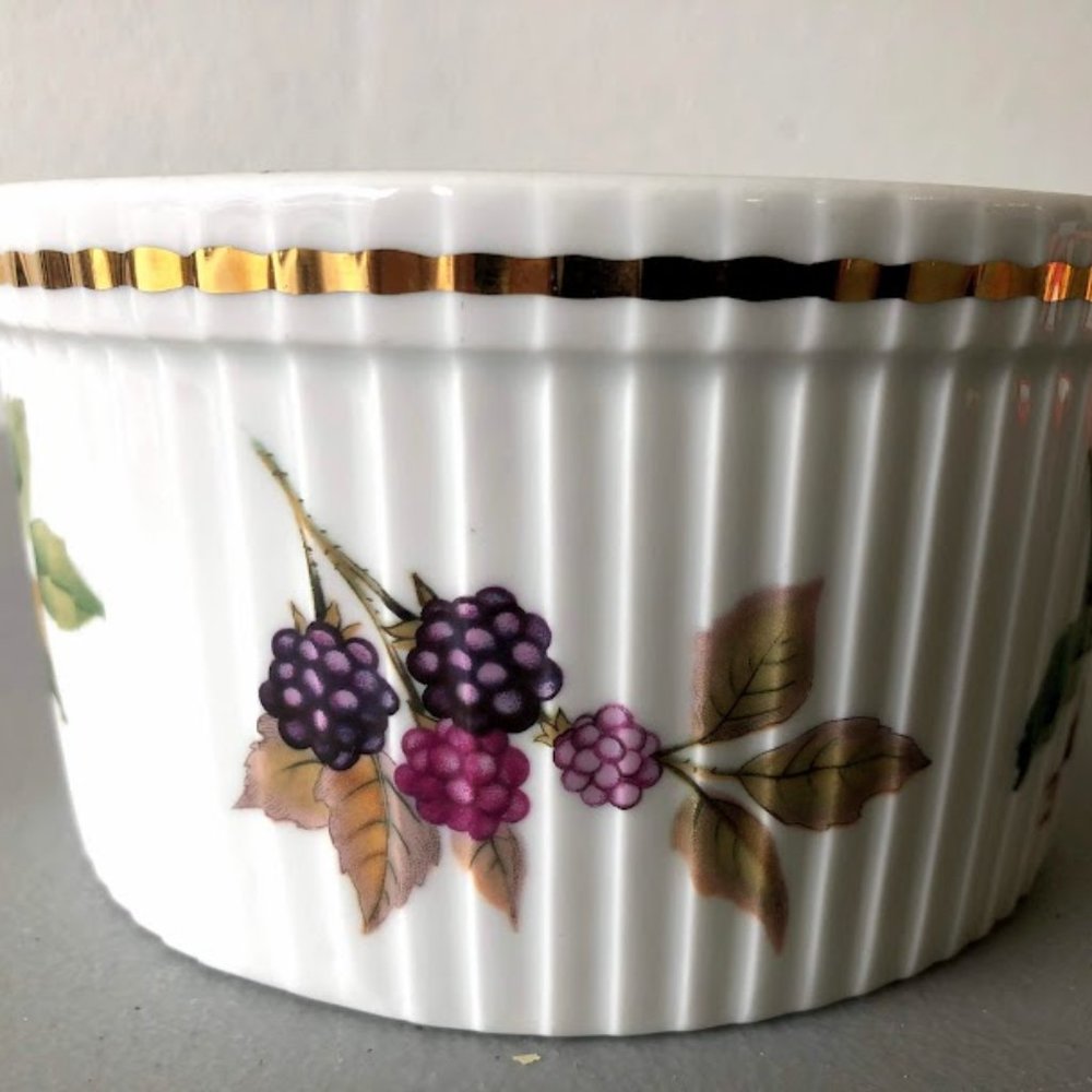Royal Worcester Evesham Gold Trimmed Round Souffle